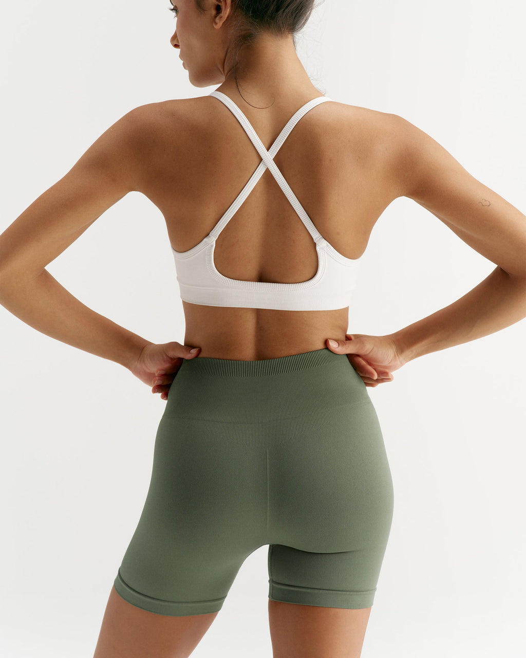 Classic Seamless Crop Shorts - Thyme Green